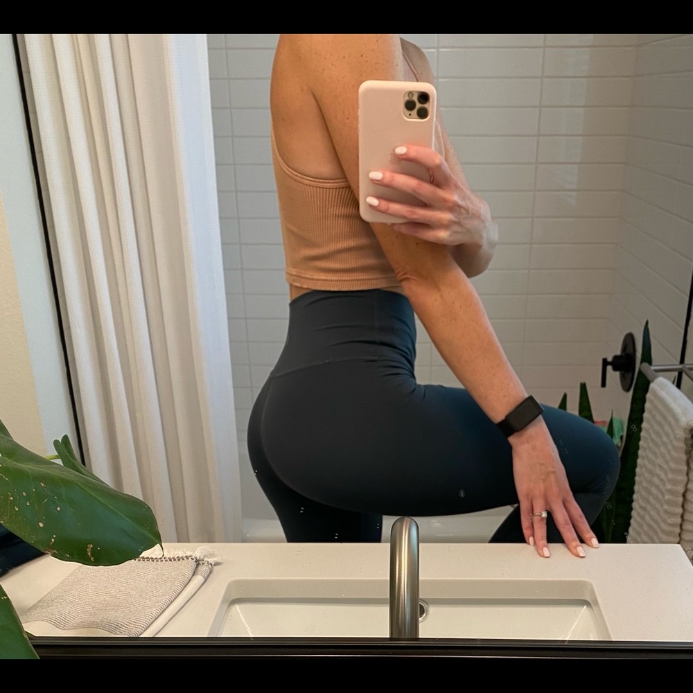 Lululemon leggings size 4